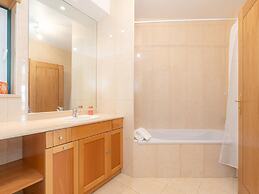 Atlantic Ocean Pool Apartment