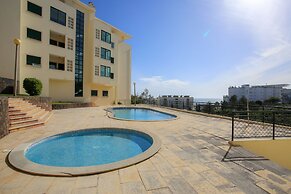 Atlantic Ocean Pool Apartment