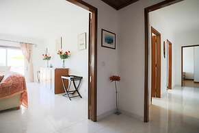 Sotto Mayor Residence