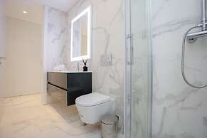 Sea Side Luxury Apartment