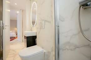 Sea Side Luxury Apartment