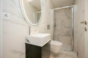 Sea Side Luxury Apartment