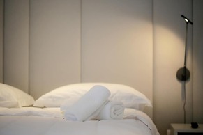 Sea Side Luxury Apartment