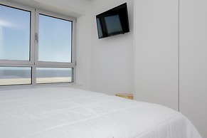 Sea Side Luxury Apartment