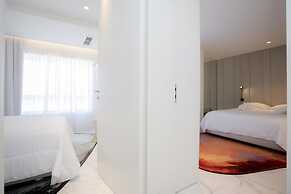 Sea Side Luxury Apartment