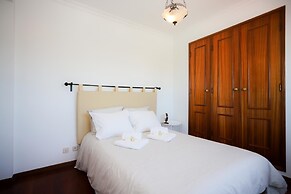 Sea View Apartment by Rent4all