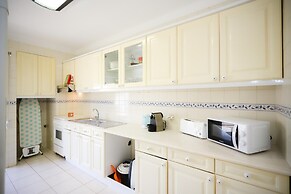 Sea View Apartment by Rent4all