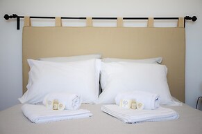 Sea View Apartment by Rent4all