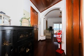 Sea View Apartment by Rent4all