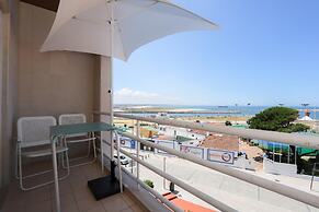 Sea View Apartment by Rent4all