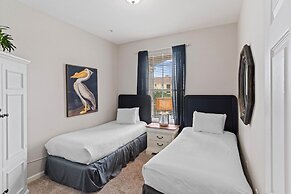 5000 Cayview Avenue #304