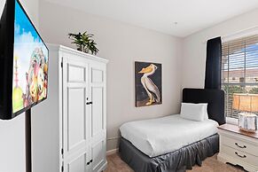 5000 Cayview Avenue #304