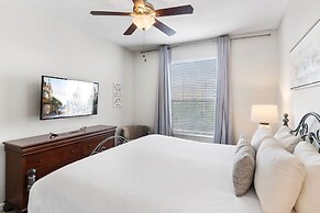 5000 Cayview Avenue #304