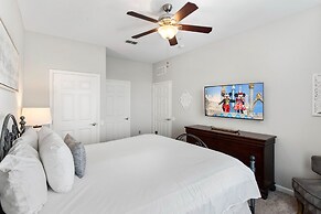 5000 Cayview Avenue #304