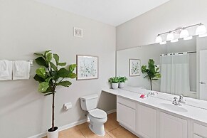 5000 Cayview Avenue #304