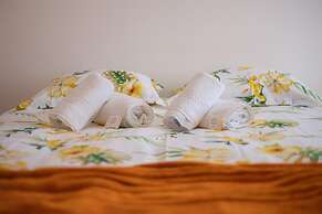Foz Village Beach by Rent4all