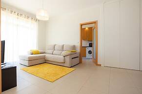 Foz Village Beach by Rent4all