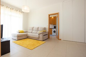 Foz Village Beach by Rent4all