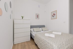 Sunny Studio Ochota by Renters