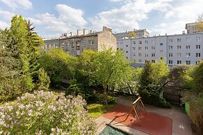 Sunny Studio Ochota by Renters