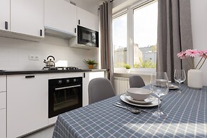 Sunny Studio Ochota by Renters