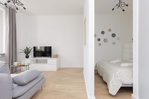 Sunny Studio Ochota by Renters