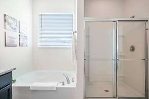 8032 Oak Shadow Court