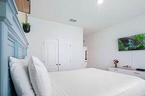 8032 Oak Shadow Court