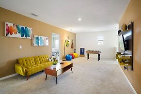 8032 Oak Shadow Court