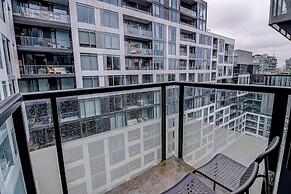 Rooftop Suite - Walk to CN Tower, MTCC, Entertainment District