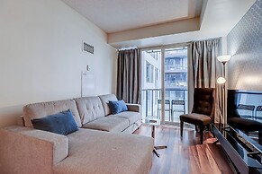 Rooftop Suite - Walk to CN Tower, MTCC, Entertainment District