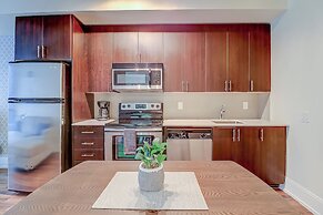 Rooftop Suite - Walk to CN Tower, MTCC, Entertainment District