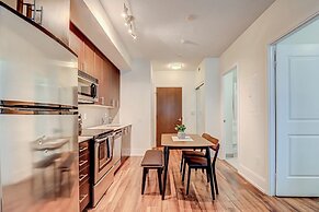 Rooftop Suite - Walk to CN Tower, MTCC, Entertainment District