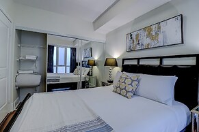 Rooftop Suite - Walk to CN Tower, MTCC, Entertainment District