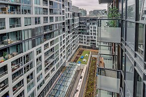 Rooftop Suite - Walk to CN Tower, MTCC, Entertainment District