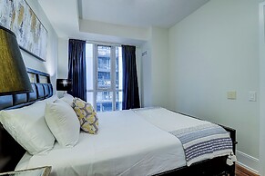 Rooftop Suite - Walk to CN Tower, MTCC, Entertainment District