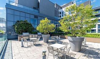 Rooftop Suite - Walk to CN Tower, MTCC, Entertainment District
