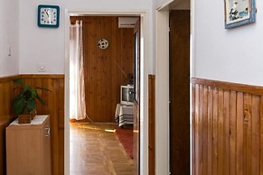 Apartment Angelina - Three Bedroom Apartment With Balcony and Sea View