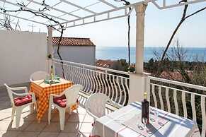 Apartment Angelina - Three Bedroom Apartment With Balcony and Sea View