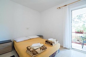 Apartments Boguvila - Two-bedroom Standard Apartment With Terrace -
