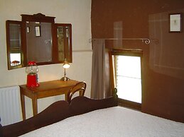 Holiday Home in Tinlot Near Forest