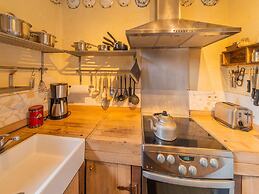 Holiday Home in Tinlot Near Forest