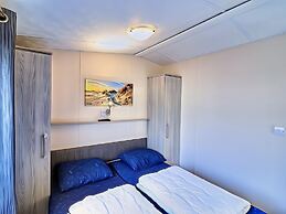 Fine Dune Chalet in Hollum