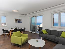Apartment M&J - Comfort Two Bedroom Apartment With Terrace and Sea Vie
