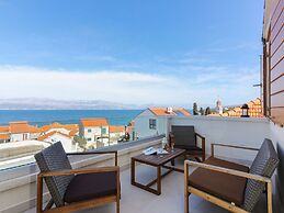Apartment M&J - Comfort Two Bedroom Apartment With Terrace and Sea Vie