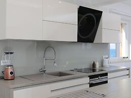 Apartment M&J - Comfort Two Bedroom Apartment With Terrace and Sea Vie