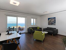 Apartment M&J - Comfort Two Bedroom Apartment With Terrace and Sea Vie