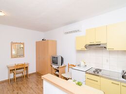 Apartments Skurla - Studio Apartment With Terrace