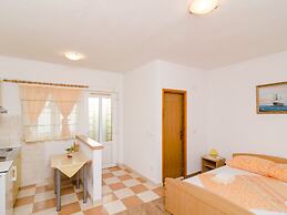 Apartments Skurla - Studio Apartment With Terrace