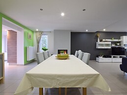 Lovely Holiday Home in Gros Chene With Bubble Bath